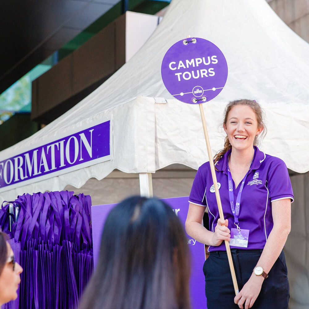 UQ campus tour leader